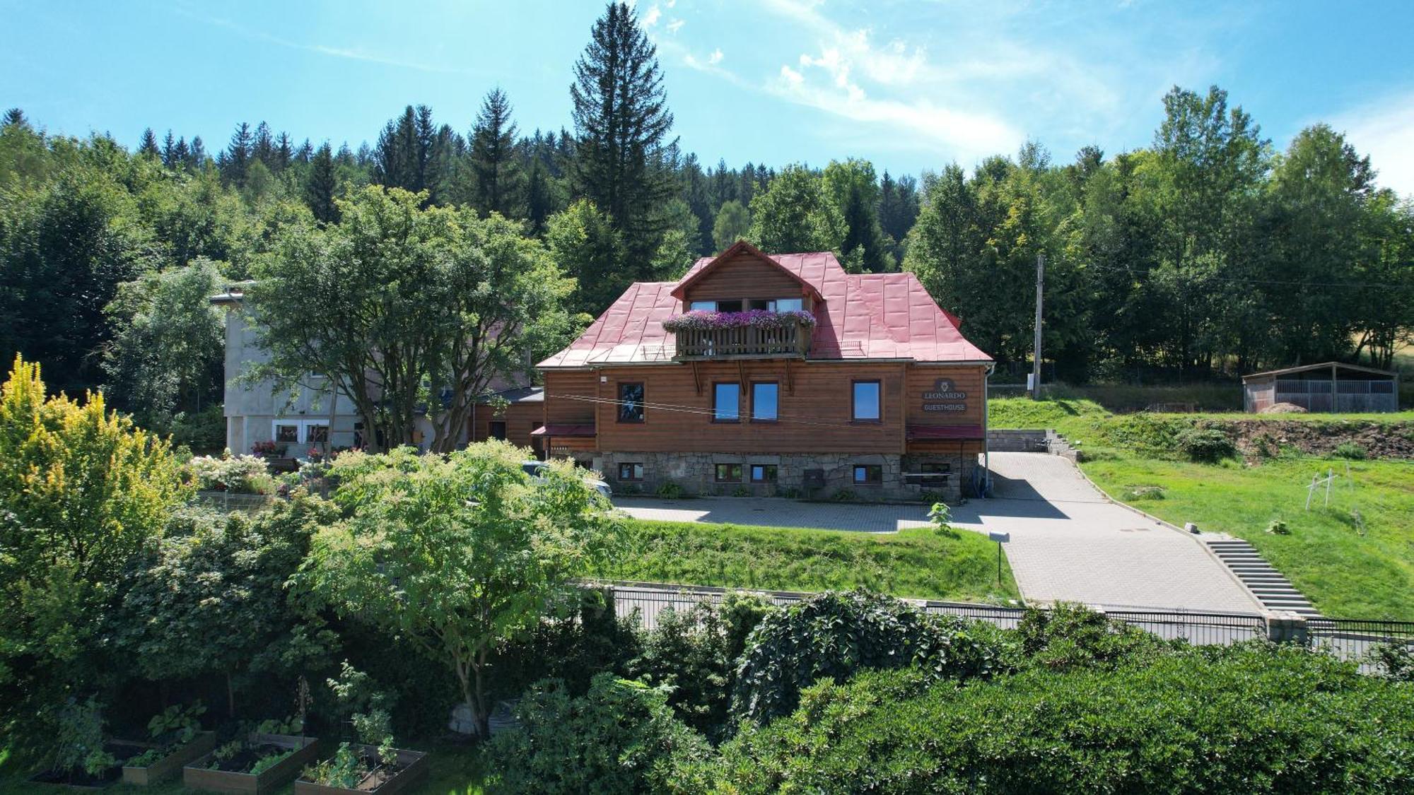 Leonardo Guesthouse Świeradów-Zdrój エクステリア 写真